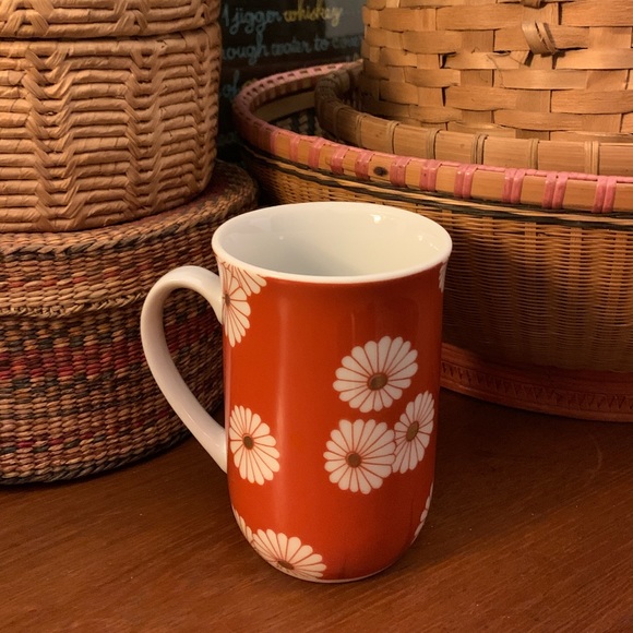 SOLD Japanese 1970's Porcelain Mug Chrysanthemum Flower 10oz Chinese Orange - Picture 3 of 10